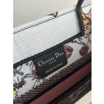 Dior M1265 Small Romantic Flower Embroidery